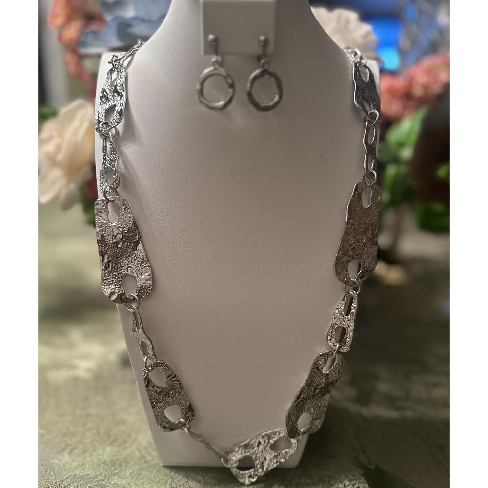 Clip on 36" Xlong silver odd shaped chain necklace and earring set